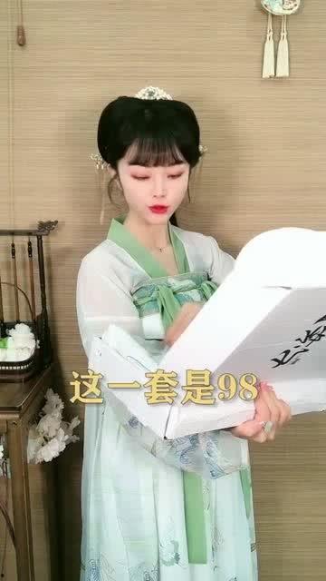 男掌柜汉服吃瓜视频大全,盘点那些爆笑视频瞬间